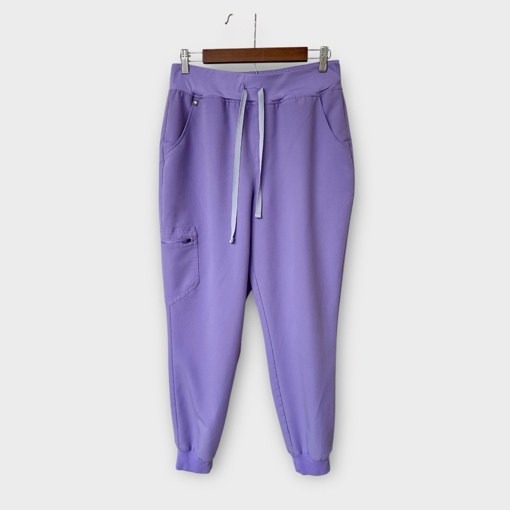 Figs Zamora Scrub Joggers in Lavender Dew size M